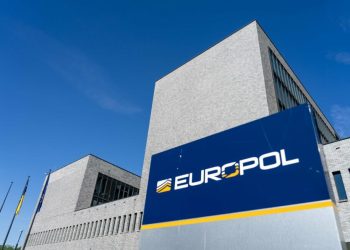 europol-avertizeaza:-niveluri-record-al-traficului-cu-cocaina-in-europa-/-retelele-de-trafic-folosesc-submarine-artizanale-si-sunt-tot-mai-sofisticate