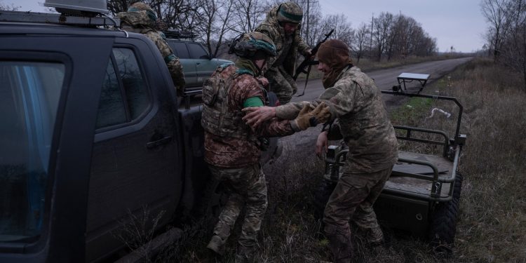 4-ani-de-vieti-pierdute-in-razboi-frontul-a-inghitit-un-numar-total-de-militari-echivalent-cu-doua-treimi-din-populatia-kievului-–-hotnews.ro