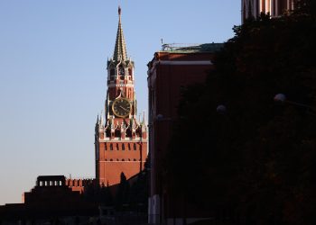 kremlinul-e-dispus-sa-il-primeasca-pe-zelenski-pentru-o-intalnire-cu-putin:-ii-garantam-securitatea-–-hotnews.ro