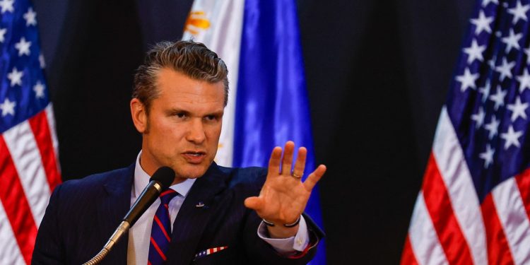 intr-un-gest-extrem-de-neobisnuit,-seful-pentagonului-spune-pas,-pentru-a-doua-oara-la-rand,-unei-importante-reuniuni-nato-–-hotnews.ro