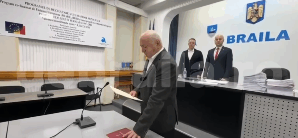 moment-comic-in-sedinta-consiliului-local-al-municipiului-braila,-oferit-de-un-consilier-care-depunea-juramantul:-la,-la,-la