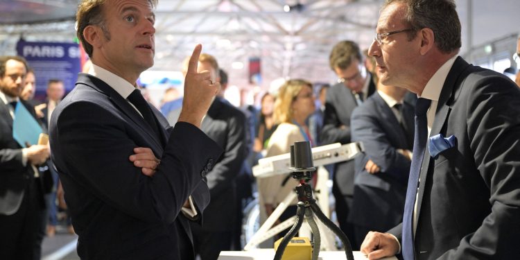 franta-invoca-suveranitatea-nationala-si-blocheaza-singurul-rival-din-europa-al-starlink-sa-isi-vanda-antenele-de-la-sol-–-hotnews.ro