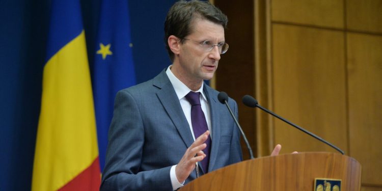 purtatorul-de-cuvant-al-bnr-spune-ca-guvernul-nu-trebuie-sa-mai-introduca-taxe-noi,-masurile-actuale-sunt-suficiente-pentru-reducerea-deficitului