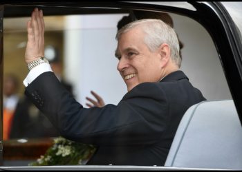 epstein-i-a-oferit-printului-andrew-o-intalnire-cu-o-femeie-rusoaica,-arata-e-mailurile