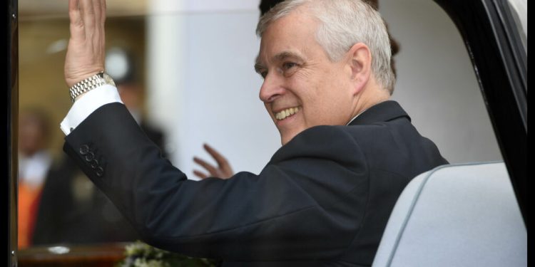 epstein-i-a-oferit-printului-andrew-o-intalnire-cu-o-femeie-rusoaica,-arata-e-mailurile