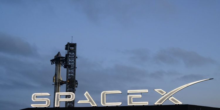 spacex-vrea-sa-trimita-un-milion-de-sateliti-in-spatiu-pentru-a-functiona-ca-centre-de-date-ai
