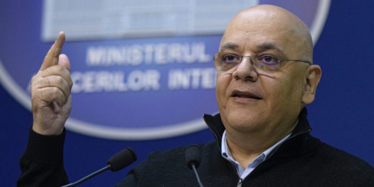 arafat-avertizeaza-asupra-impactului-retelelor-sociale:-daca-nu-se-iau-masuri-riscam-ca-generatiile-viitoare-sa-aiba-probleme-foarte-mari-de-integrare