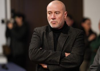 interviu-explicand-de-ce-au-fost-respinsi-candidatii-la-sefia-tnb,-ministrul-culturii,-andras-demeter,-compara-institutia-cu-uzinele-dacia:-,,nu-trebuie-sa-faci-experimente-–-hotnews.ro