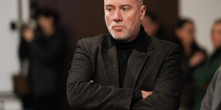 interviu-explicand-de-ce-au-fost-respinsi-candidatii-la-sefia-tnb,-ministrul-culturii,-andras-demeter,-compara-institutia-cu-uzinele-dacia:-,,nu-trebuie-sa-faci-experimente-–-hotnews.ro