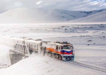trenul-zapezii-care-a-devenit-tot-mai-popular-printre-turisti.-unde-te-poti-urca-iarna-in-el-si-ce-orase-strabate