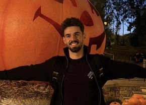 tanarul-batut-cu-parul-de-doi-jucatori-legati-de-poli-timisoara-e-fiul-fostului-fotbalist-marius-sasu