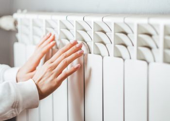 aproape-11%-dintre-romani-nu-si-au-permis-sa-si-incalzeasca-suficient-locuintele-in-2024