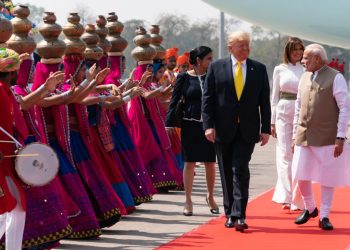 intelegerea-ce-ar-putea-sa-arunce-economia-rusiei-in-aer.-trump-si-modi-au-batut-palma