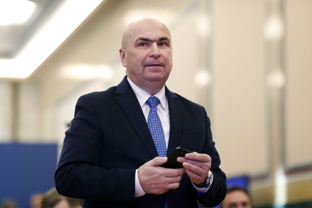 conducerea-pnl,-in-sedinta-timp-de-5-ore-rezultatul-discutiilor,-dupa-ce-bolojan-a-cerut-vot-de-incredere-/-ce-infrangere-a-suferit-–-hotnews.ro