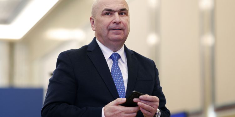 conducerea-pnl,-in-sedinta-timp-de-5-ore-rezultatul-discutiilor,-dupa-ce-bolojan-a-cerut-vot-de-incredere-/-ce-infrangere-a-suferit-–-hotnews.ro