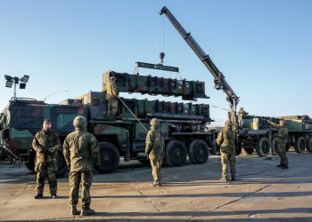 rutte-ii-indeamna-pe-aliatii-nato-sa-scotoceasca-in-propriul-arsenal-dupa-noi-arme-pentru-ucraina-–-hotnews.ro