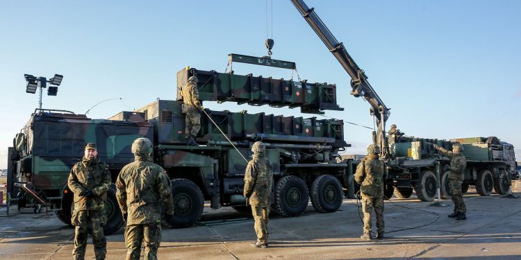 rutte-ii-indeamna-pe-aliatii-nato-sa-scotoceasca-in-propriul-arsenal-dupa-noi-arme-pentru-ucraina-–-hotnews.ro