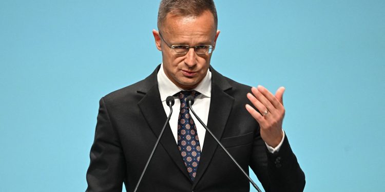peter-szijjarto-sustine-ca-politica-de-migratie-a-bruxellesului-duce-doar-la-tragedii-–-hotnews.ro