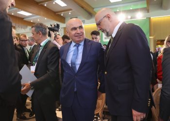 coalitia-poate-functiona-mai-bine,-dar-pentru-asta-ar-trebui-sa-ne-respectam-mai-mult-intre-noi,-afirma-bolojan-–-hotnews.ro