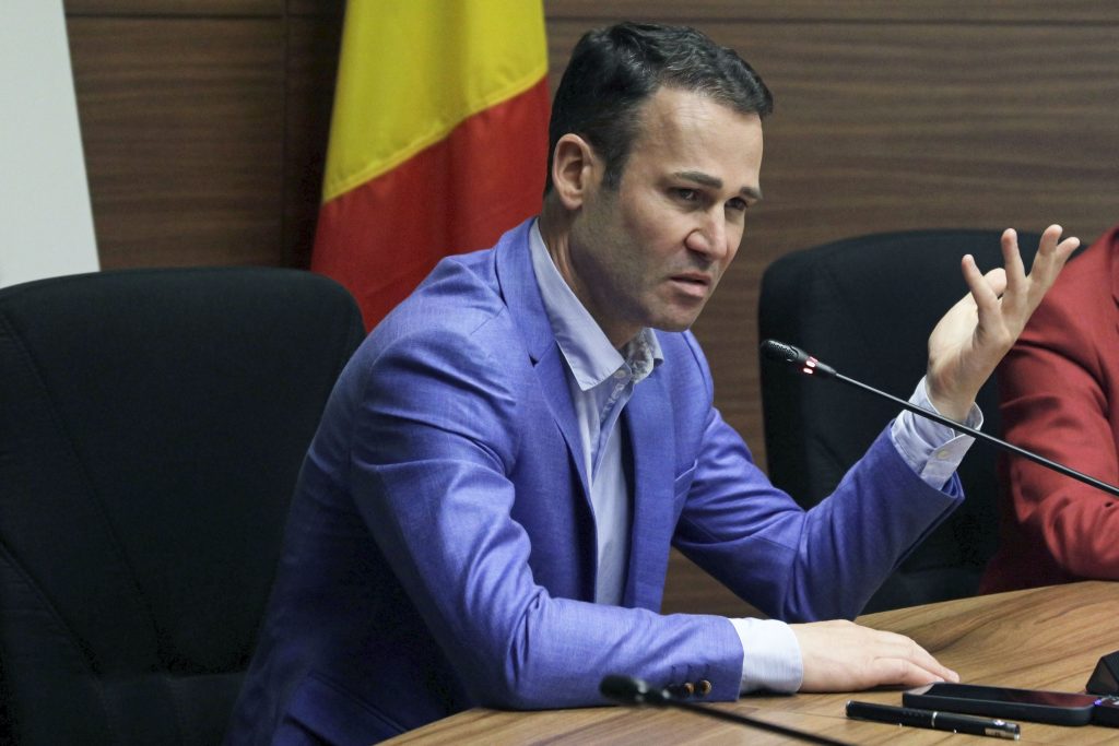 robert-negoita,-prima-reactie-dupa-perchezitiile-dna:-acolo-unde-am-reusit-sa-gasim-solutii-am-facut-drumuri-–-hotnews.ro