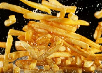 secretul-bucatariei-maghiare.-cartofi-prajiti,-crocanti-la-exterior-si-pufosi-la-interior