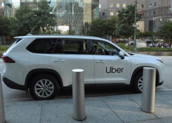 uber,-obligata-sa-plateasca-8,5-milioane-de-dolari,-intr-un-proces-in-care-o-femeie-a-acuzat-un-sofer-ca-a-oprit-masina-si-a-violat-o-–-hotnews.ro