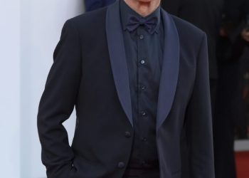 actorul-michael-keaton,-desemnat-omul-anului-de-catre-trupa-de-teatru-a-universitatii-harvard