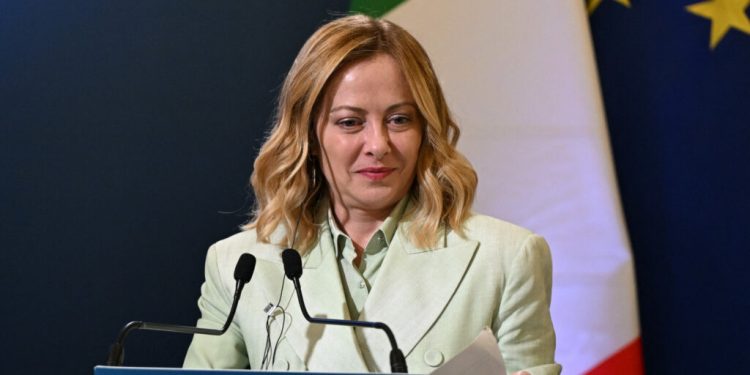 meloni-minimalizeaza-controversa-privind-agentii-ice-in-cadrul-intalnirii-cu-jd-vance