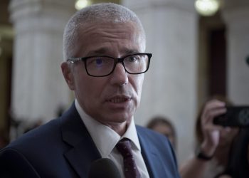 ministrul-justitiei-spune-ca-este-pentru-o-evaluare-riguroasa-a-continutului-pe-care-minorii-il-pot-accesa-pe-retelele-sociale-–-hotnews.ro