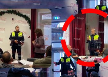 scena-suprarealista-intr-o-primarie-din-vaslui.-un-politist-chemat-sa-stinga-un-conflict,-i-a-urecheat-pe-primar-si-pe-consilieri-cu-un-discurs-memorabil:-am-pretentii-de-la-dumneavoastra