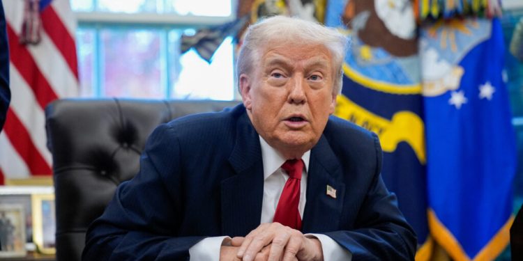 trump-va-prioritiza-tarile-cu-cheltuieli-militare-mari-pentru-vanzarea-de-arme-americane