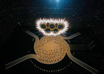 imagini-spectaculoase-de-la-ceremonia-de-deschidere-a-jocurilor-olimpice-de-iarna-de-la-milano-cortina-–-hotnews.ro