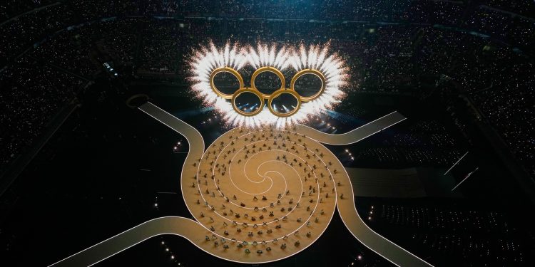 imagini-spectaculoase-de-la-ceremonia-de-deschidere-a-jocurilor-olimpice-de-iarna-de-la-milano-cortina-–-hotnews.ro