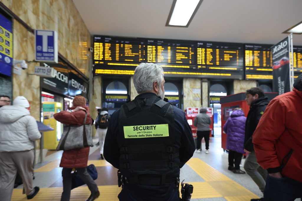 posibil-sabotaj-la-reteaua-feroviara-italiana,-in-startul-jocurilor-olimpice-peturbari-majore-in-circulatia-trenurilor-–-hotnews.ro