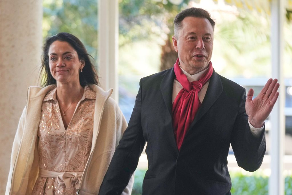 elon-musk-spune-ca-ii-e-greu-sa-convinga-inginerii-cu-familii-sa-se-mute-in-manastirea-sa-–-hotnews.ro