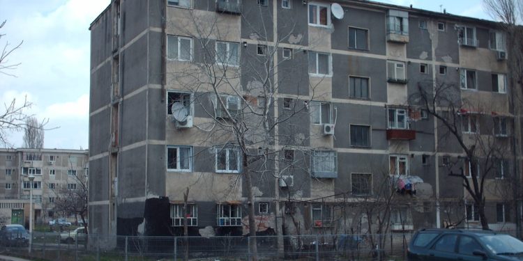 reguli-noi-pentru-proprietarii-de-la-bloc.-cine-poate-primi-o-suma-de-bani