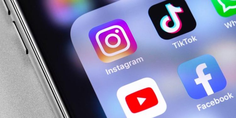 cehia-se-alatura-tarilor-din-ue-care-iau-in-calcul-restrictii-de-varsta-pentru-retelele-sociale-trebuie-sa-ne-protejam-copiii-–-hotnews.ro