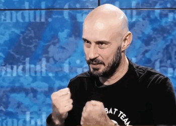 motociclistul-care-l-a-facut-knock-out-pe-mircea-badea-povesteste-detaliile-nestiute-ale-infruntarii.-„nu-l-consider-un-om-rau,-doar-ca-are-o-gura-bogata”