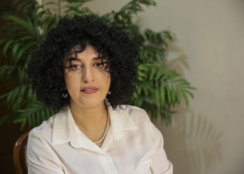 laureata-nobel-narges-mohammadi,-condamnata-din-nou-la-inchisoare-ce-spune-avocatul-sau-–-hotnews.ro