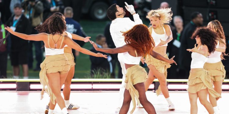 trump-despre-show-ul-lui-bad-bunny-de-la-super-bowl:-o-ofensa-la-adresa-maretiei-americii