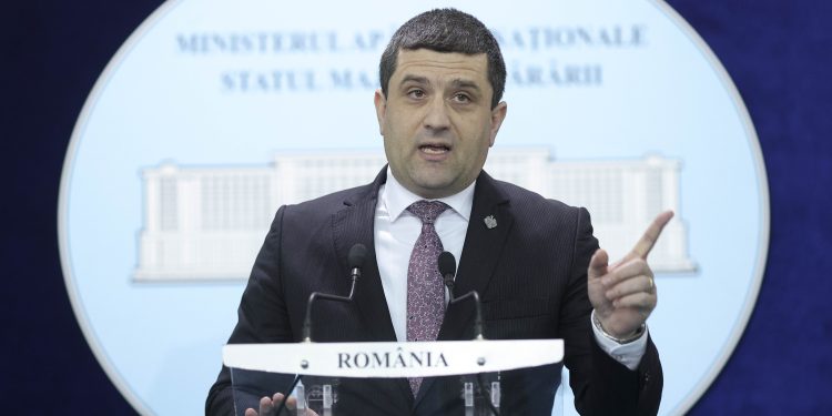 resturi-de-drona,-descoperite-pe-plaja-din-mamaia-sri-si-ministerul-apararii-incearca-sa-recupereze-date-despre-traseu,-anunta-radu-miruta-–-hotnews.ro