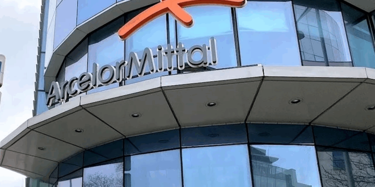 combinatul-siderurgic-hunedoara-a-fost-achizitionat-de-omul-de-afaceri-umbrarescu-tranzactie-de-12,5-milioane-de-euro.