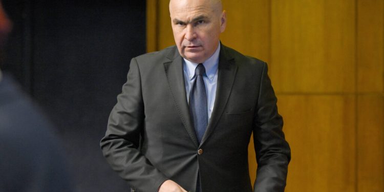 ilie-bolojan,-despre-tensiunile-din-partid:-pnl-nu-trebuie-sa-se-userizeze,-dar-nici-sa-se-pesedizeze-/-mesajul-premierului-pentru-hubert-thuma