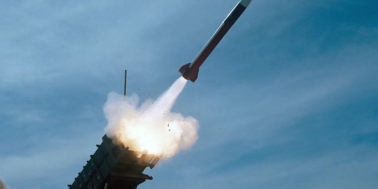 rusii-au-trimis-rachete-hipersonice-kinjal-in-plina-zi-asupra-unui-oras-din-apropierea-granitei-cu-polonia-–-hotnews.ro