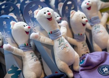 stocurile-cu-mascota-jocurilor-olimpice-de-iarna,-epuizate-rapid-–-hotnews.ro