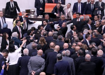 turcia:-bataie-in-parlament-dupa-numirea-noului-ministru-al-justitiei