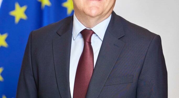 comisarul-european-pentru-democratie-si-justitie,-in-vizita-la-bucuresti