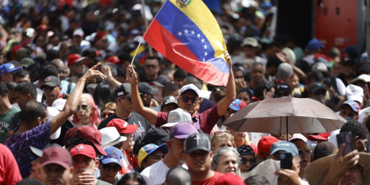 venezuela-a-anuntat-eliberarea-a-17-detinuti-politici