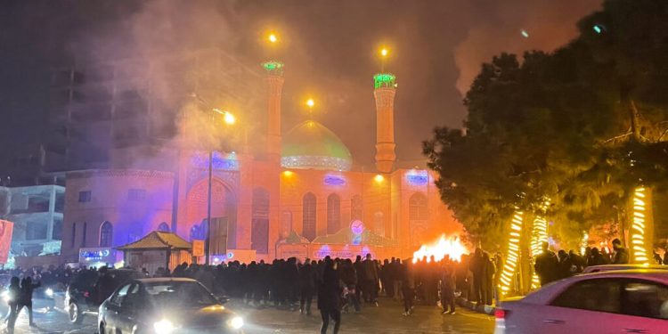 autoritatile-din-iran-folosesc-o-retea-de-arestare-a-protestatarilor-in-intreaga-tara