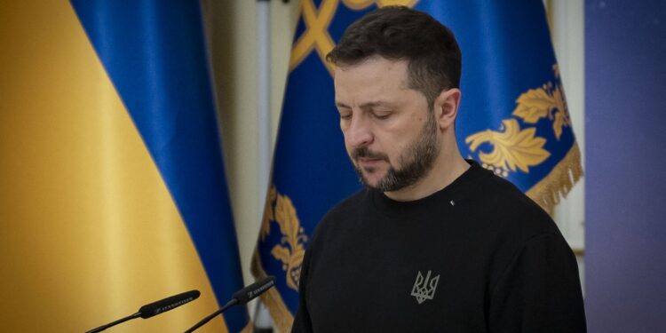 zelenski-spune-ca-ucrainenii-vor-respinge-la-referendum-cedarea-de-teritorii:-la-nivel-emotional,-oamenii-nu-vor-intelege-niciodata-nu-ma-vor-ierta-niciodata-–-hotnews.ro